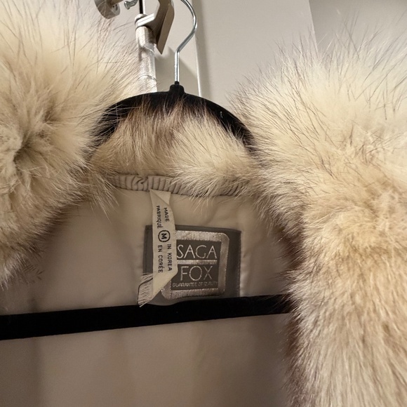 SOLD---Vintage saga Fox fur - Picture 3 of 5